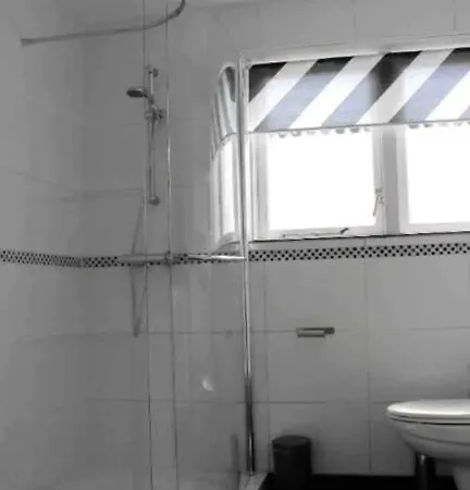 بيت للعطل Knus 100m Het *